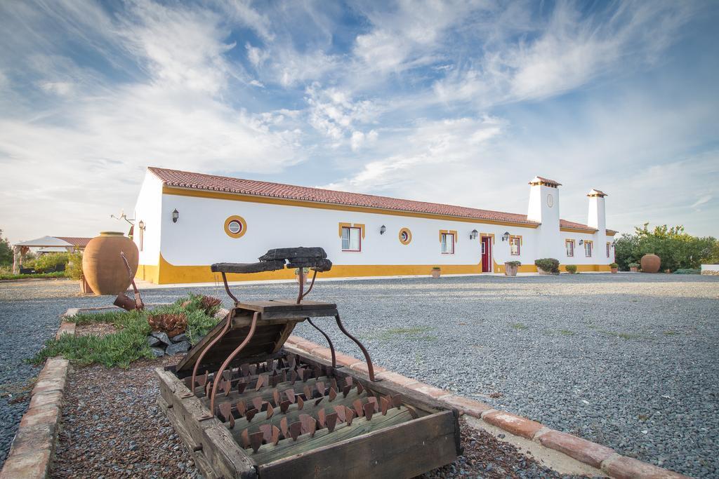 Monte Chalaca - Turismo Rural Ferreira Do Alentejo Dış mekan fotoğraf
